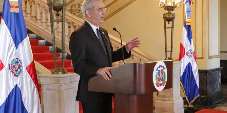 Presidente Abinader exhorta a convertir los ideales de Duarte en conducta pública y compromiso ciudadano Presidente Abinader exhorta a convertir los ideales de Duarte en conducta pública y compromiso ciudadano