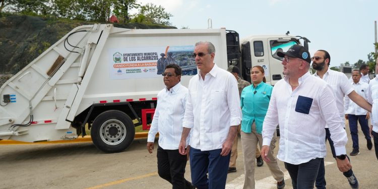 Presidente Abinader inaugura la Estación de Transferencia de Residuos Sólidos con el Programa Basura Cero