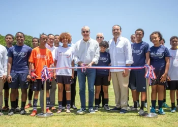 Presidente Abinader sigue apostando por el futuro del deporte dominicano con la entrega de un moderno Centro de Iniciación Deportiva (CIDE) en el Hogar Escuela Santo Domingo Savio
