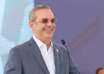 Presidente Luis Abinader destaca fortaleza de la economía, protección a la clase media y avances en la reforma policial