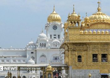 Punjab: Por qué Akal Takht se ha opuesto a una nueva ley antisacrilegio