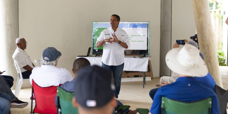 Punta Bergantín capacita a contratistas