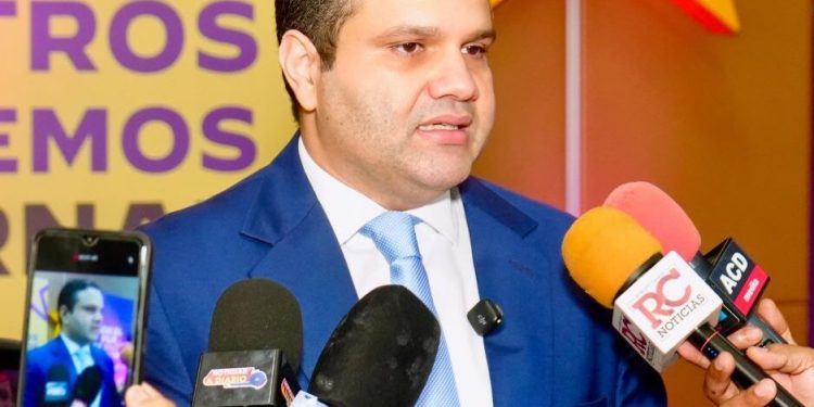 Richard Medina ve gobierno no tuvo previsión de un arancel anunciado por EEUU Richard Medina ve gobierno no tuvo previsión de un arancel anunciado por EEUU