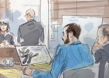 Salman Rushdie testifica en el juicio por terrorismo del hombre condenado por apuñalarlo