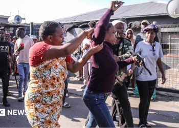 Sudáfrica califica de "oportunista" la petición de los ghaneses a la CPI sobre los ataques a inmigrantes