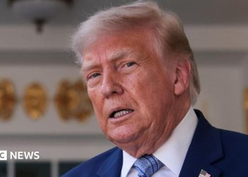 Trump promete investigar a la UE por las multas a empresas tecnológicas estadounidenses