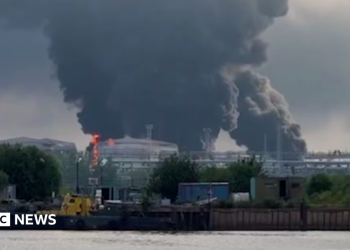 Ucrania ataca importante terminal petrolera en San Petersburgo, Rusia