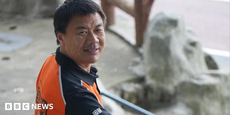 Un repartidor de comida gana el principal premio literario de China