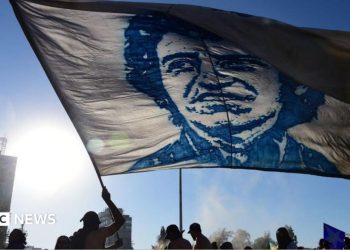 Víctor Jara: Chile captura a fugitivo condenado por el asesinato del cantante durante el gobierno de Pinochet