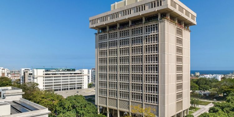 Banco Central mantiene tasa de política monetaria en 5.25 % anual