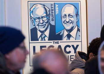 Berkshire Hathaway aumentó su participación en Alphabet y constructoras de viviendas en el segundo trimestre