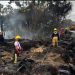 Bomberos de Santo Domingo Este dicen controlan en un 95 % incendio en vertedero de Cancino Adentro
