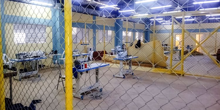 CRR Las Parras crea talleres industriales de producción de colchones, ropa y tapicería