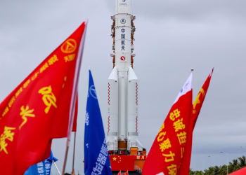 China pospone abruptamente el lanzamiento de la ambiciosa misión lunar Chang'e-7