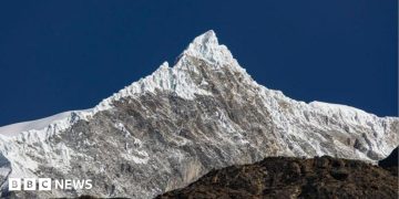 Collapsed glacier likely caused devastating Nepal-Tibet floods, scientists say Collapsed glacier likely caused devastating Nepal-Tibet floods, scientists say