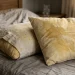 Cómo sacar las manchas amarillas de las almohadas y que no vuelvan