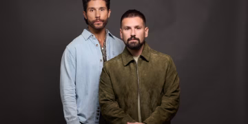 Después de perder a un amigo y escribir 'Say So', Dan + Shay regresan con la autobiográfica 'Young'