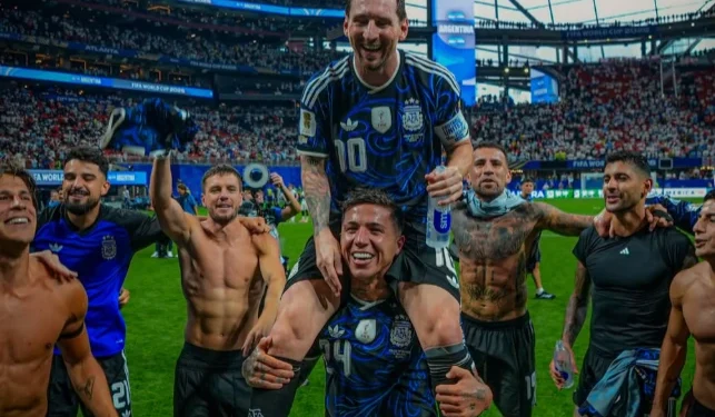 El emotivo mensaje de Enzo Fernández a Messi tras su retiro de la Selección