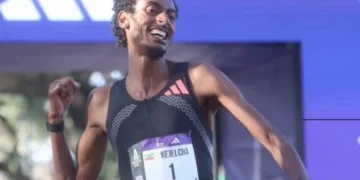 El etíope Yomif Kejelcha ganó la Media Maratón de Buenos Aires y marcó un nuevo récord mundial