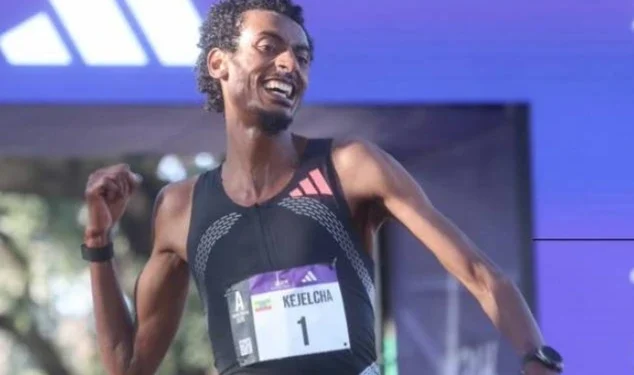 El etíope Yomif Kejelcha ganó la Media Maratón de Buenos Aires y marcó un nuevo récord mundial