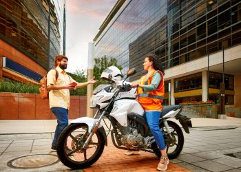 El regreso a las aulas moviliza a miles en el Gran Santo Domingo y Santiago: presentan alternativas de ahorro para la movilidad universitaria