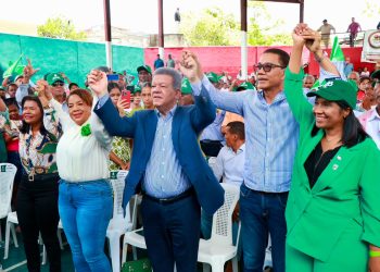 “En Los Alcarrizos lo que se respira es Leonel”, afirma vicealcaldesa que dejó el PRM para ingresar a la FP