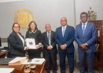 FUNGLODE plantea fortalecer el proyecto de Ley Orgánica de la Policía Nacional para garantizar seguridad ciudadana, institucionalidad y derechos
