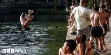 France links rise in drownings to prolonged heatwaves