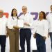 Gobierno entrega RD$85 millones a 400 microempresarios de San Juan