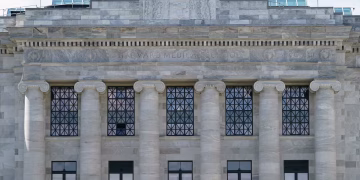 Harvard acuerda un acuerdo de 53 millones de dólares por partes de cuerpos robadas y vendidas por un ex gerente de la morgue