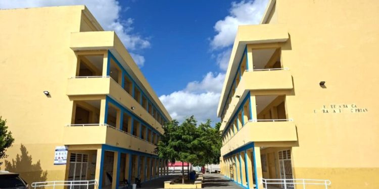 Infraestructura Escolar entrega nuevas aulas y obras en San Cristóbal para el año lectivo 2026-2027