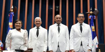 Julito Fulcar asume la Vicepresidencia del Senado y coloca a Peravia en la dirección de la Cámara Alta