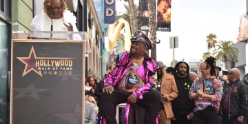 La compositora de Motown, Janie Bradford Hobbs, muere en Los Ángeles después de una enfermedad a los 87 años La compositora de Motown, Janie Bradford Hobbs, muere en Los Ángeles después de una enfermedad a los 87 años