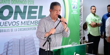 Leonel Fernández denuncia “tormenta perfecta”
