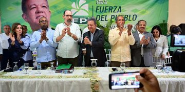 Leonel Fernández encabeza asambleas provinciales en despliegue nacional de la Fuerza del Pueblo