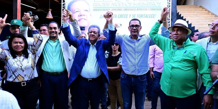 Leonel afirma PRM no pudo mantener 24 horas de electricidad y la gente está cansada de apagones