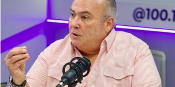 Mariotti confirma que Gonzalo Castillo está fuera del país por motivos de salud