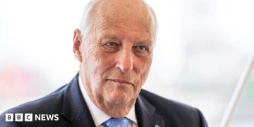 Norway's King Harald admitted to hospital and put on sick leave