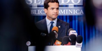 Omar Fernández revela matrícula de estudiantes haitianos crece en 180 mil estudiantes y mientras dominicana se reduce en 141 mil alumnos