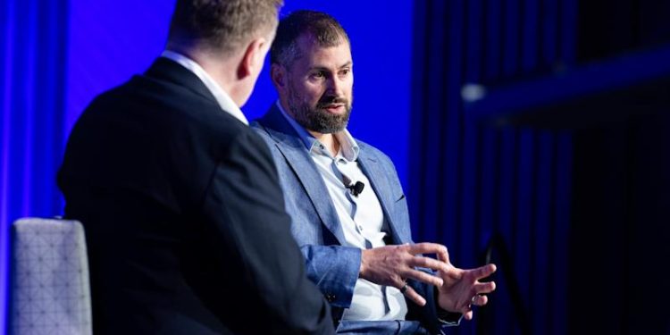 Por qué Capital One construyó su plataforma de IA multiagente en torno a modelos abiertos