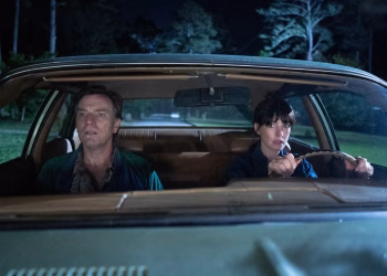 Reseña de la película: 'El fin de Oak Street' es un buen momento gonzo