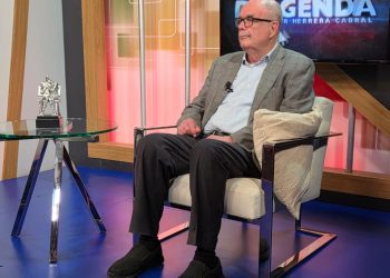 Roberto Casaá: Acusación de ADP sobre libros de historia es temeraria, deshonesta y luce que no los han leído