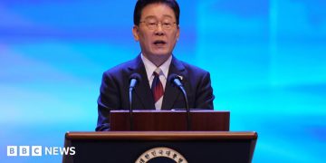 South Korea proposes talks to officially end war with North