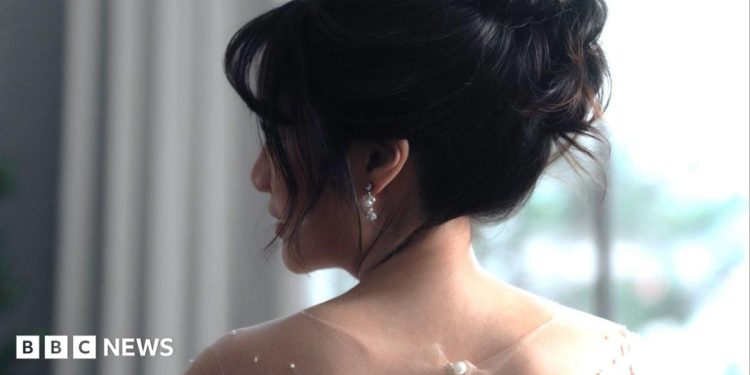 The lonely Chinese men being conned by fake brides