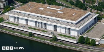 Trump officials threaten Kennedy Center demolition if court blocks renovations