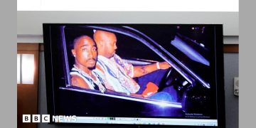 Tupac's murder was act of revenge, prosecutors allege in trial's opening day