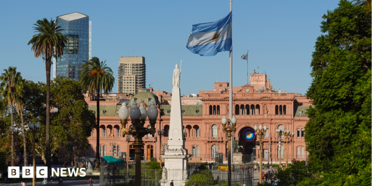 UK diplomats no longer get hardship bonus for being posted to Buenos Aires