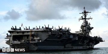 US aircraft carrier on way to relieve USS Abraham Lincoln after issues reported on board