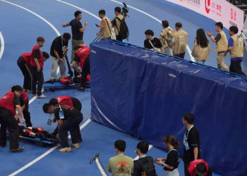 Un robot humanoide chino establece un nuevo récord de 100 metros lisos en los Juegos de Beijing