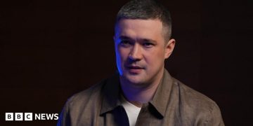 Zelensky has 'questions to answer' on corruption, Mykhailo Fedorov tells BBC